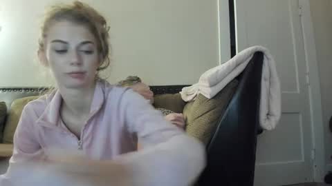 Snapshot of buffybarloe chatting on 12/03/24, 12:46 Buffy online show from 12/03/24, 12:46