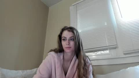 Snapshot of buffybarloe chatting on 02/08/25, 04:36 Buffy online show from 02/08/25, 04:36