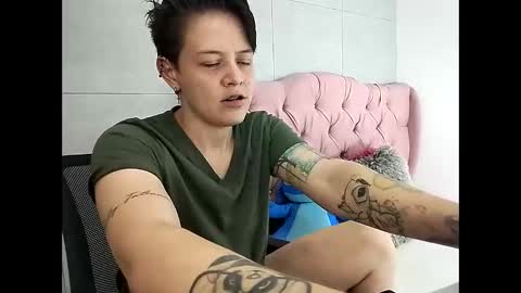 bug2025 online show from 10/30/25, 02:24