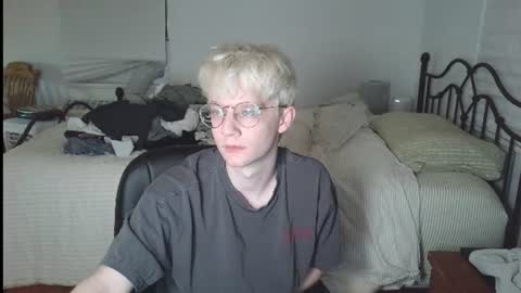 Snapshot of bugboy08 chatting on 06/27/26, 03:55 bugboy08 online show from 06/27/26, 03:55