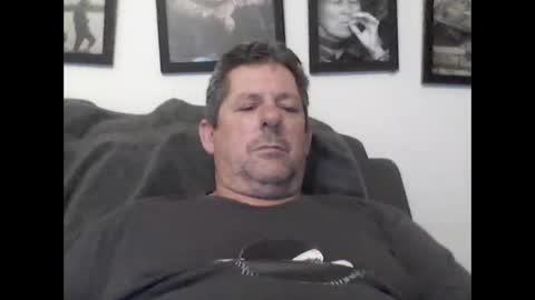 Snapshot of buggalugs1963 chatting on 01/12/26, 02:00 Bugs online show from 01/12/26, 02:00
