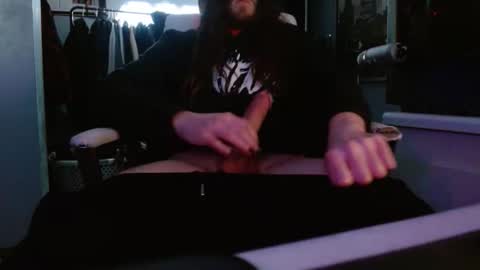 Snapshot of builtdeadboy chatting on 12/01/25, 08:52 builtdeadboy online show from 12/01/25, 08:52