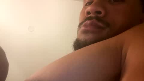 Snapshot of bulaboy27 chatting on 01/30/25, 02:36 meaty man online show from 01/30/25, 02:36