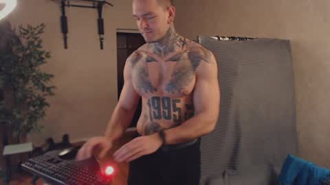 Snapshot of bulatov_x chatting on 01/18/25, 08:52 Dmitriy online show from 01/18/25, 08:52