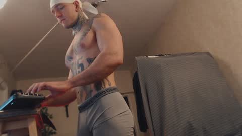 Snapshot of bulatov_x chatting on 02/04/25, 08:49 Dmitriy online show from 02/04/25, 08:49