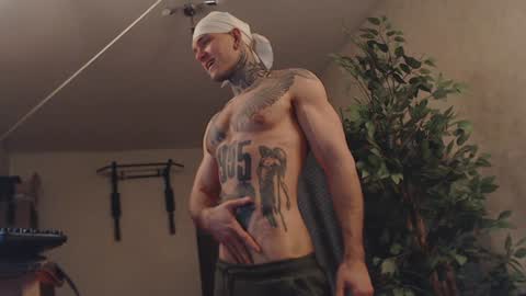 Snapshot of bulatov_x chatting on 02/09/25, 01:33 Dmitriy online show from 02/09/25, 01:33