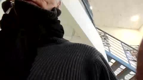 Snapshot of bulkyboners chatting on 01/19/25, 09:33 ejaculation for 250 online show from 01/19/25, 09:33