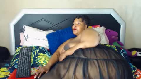 bulkyyass4u online show from 09/18/25, 12:01