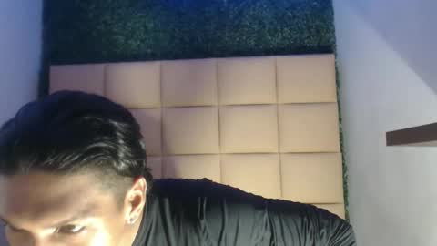 bull_cam online show from 09/21/25, 07:15