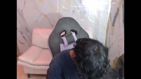 bull_cam online show from 10/05/25, 07:56