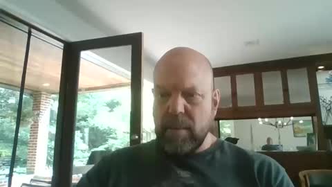 Snapshot of bulldog302w chatting on 06/01/26, 06:42 bulldog302w online show from 06/01/26, 06:42