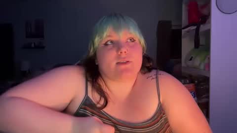 bumblebeebuzzer online show from 02/15/25, 02:58