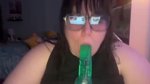 bumblebeebuzzer online show from 02/28/25, 06:21