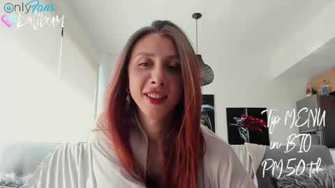 Snapshot of bumbum_kalibum chatting on 02/27/26, 07:36 Ivan online show from 02/27/26, 07:36