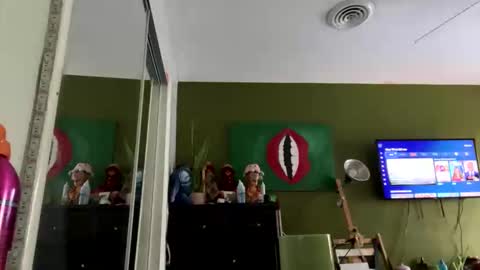 Snapshot of bunnibaby333 chatting on 09/27/25, 12:21 bunnibaby333 online show from 09/27/25, 12:21