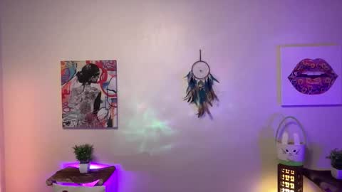 Snapshot of bunnieandthedude chatting on 04/19/26, 10:14 BUNNIE and THE DUDE TheLebowskis online show from 04/19/26, 10:14