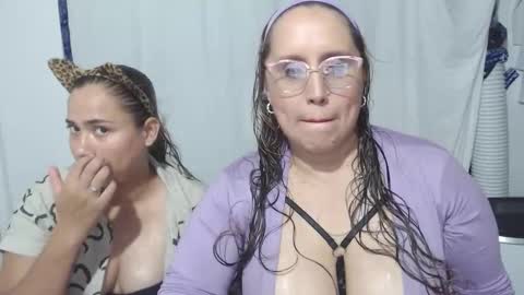 Snapshot of bunniosito chatting on 11/07/25, 01:38 bunniosito online show from 11/07/25, 01:38