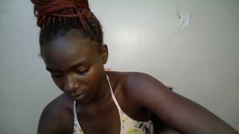 Snapshot of bunny_bliss1 chatting on 04/19/26, 12:04 bunny_bliss1 online show from 04/19/26, 12:04