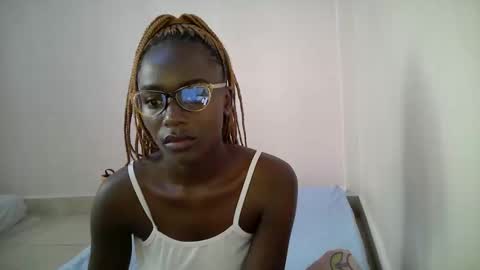 Snapshot of bunny_bliss1 chatting on 05/01/26, 11:15 bunny_bliss1 online show from 05/01/26, 11:15