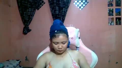 Snapshot of bunny_flower18 chatting on 06/19/26, 07:34 bunny_flower18 online show from 06/19/26, 07:34