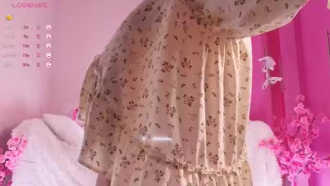 Kira online show from 11/14/25, 03:33