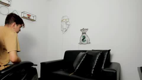 Snapshot of bunny_maxxi chatting on 11/24/25, 12:16 bunny online show from 11/24/25, 12:16