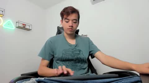 Snapshot of bunny_maxxi chatting on 11/26/25, 12:28 bunny online show from 11/26/25, 12:28