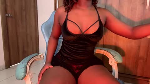 Isa online show from 12/04/25, 07:11