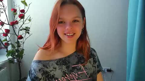 Snapshot of bunnybloom_ chatting on 09/16/25, 05:30 Ariel online show from 09/16/25, 05:30