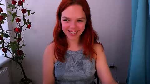 Snapshot of bunnybloom_ chatting on 10/28/25, 05:22 Ariel online show from 10/28/25, 05:22