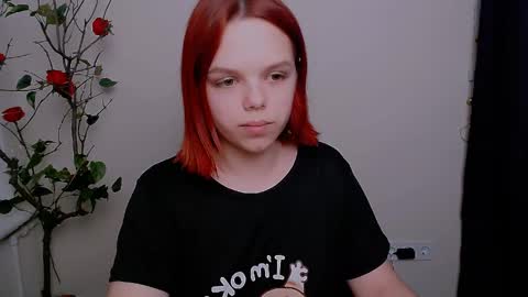 Snapshot of bunnybloom_ chatting on 05/26/26, 07:54 Ariel online show from 05/26/26, 07:54