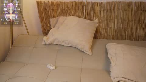 Snapshot of bunnycute_shy chatting on 04/07/26, 12:27 30 Off online show from 04/07/26, 12:27