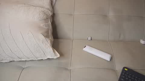 Snapshot of bunnycute_shy chatting on 04/14/26, 12:33 30 Off online show from 04/14/26, 12:33