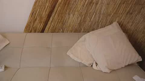 Snapshot of bunnycute_shy chatting on 04/16/26, 12:39 30 Off online show from 04/16/26, 12:39