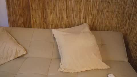 Snapshot of bunnycute_shy chatting on 04/21/26, 12:44 30 Off online show from 04/21/26, 12:44