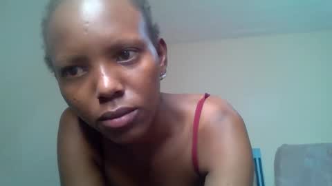 bunnydiva_ online show from 10/08/25, 06:22