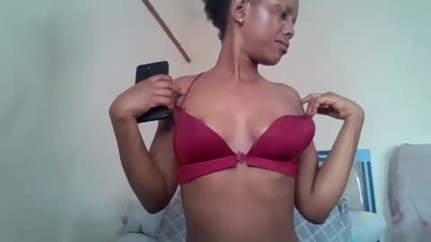 bunnydiva_ online show from 10/15/25, 01:28