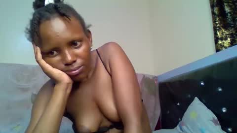 bunnydiva_ online show from 10/29/25, 06:48