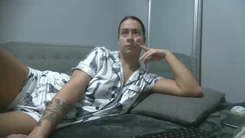 bunnyela online show from 01/11/26, 11:15