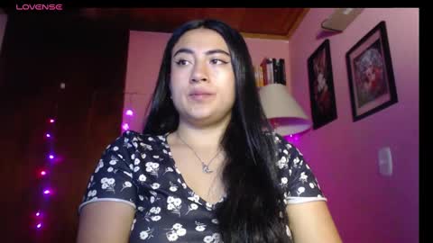 Snapshot of bunnyemilyr0s33 chatting on 12/10/24, 07:58 bunnyEmilyR0s33 online show from 12/10/24, 07:58