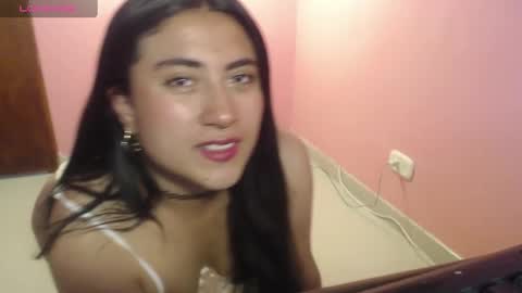 Snapshot of bunnyemilyr0s33 chatting on 01/21/25, 07:39 bunnyEmilyR0s33 online show from 01/21/25, 07:39