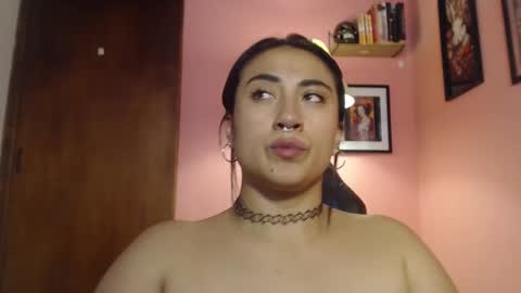 Snapshot of bunnyemilyr0s33 chatting on 02/11/25, 09:25 bunnyEmilyR0s33 online show from 02/11/25, 09:25