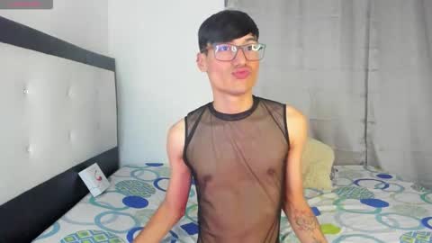 Snapshot of bunnyhells chatting on 11/27/25, 11:40 Bunny Hells online show from 11/27/25, 11:40