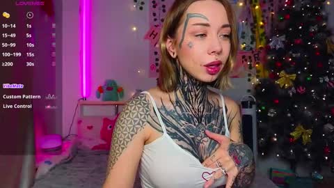 Snapshot of bunnykelly chatting on 12/22/25, 07:11 bunnykelly online show from 12/22/25, 07:11