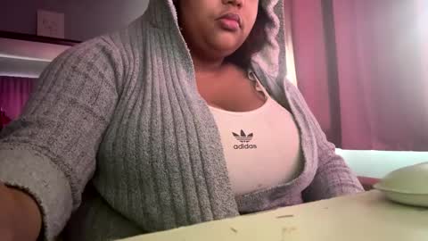 Snapshot of bunnyslittlecum chatting on 11/12/25, 05:57 Bunnygirl Onyx online show from 11/12/25, 05:57