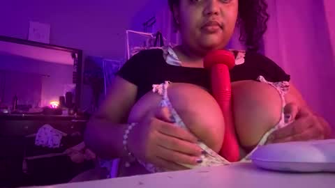 Snapshot of bunnyslittlecum chatting on 11/13/25, 09:08 Bunnygirl Onyx online show from 11/13/25, 09:08