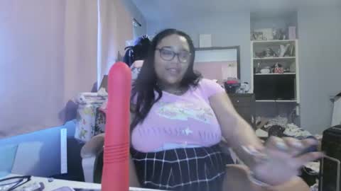 Snapshot of bunnyslittlecum chatting on 04/11/26, 01:21 Bunnygirl Onyx online show from 04/11/26, 01:21