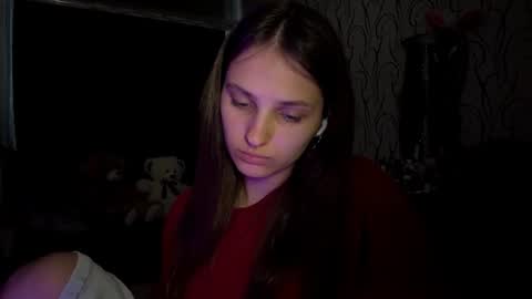 Bella online show from 06/19/26, 05:12