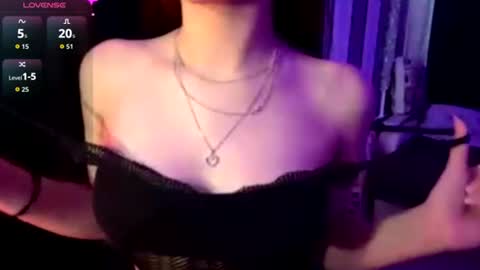 Bella online show from 07/19/26, 07:01