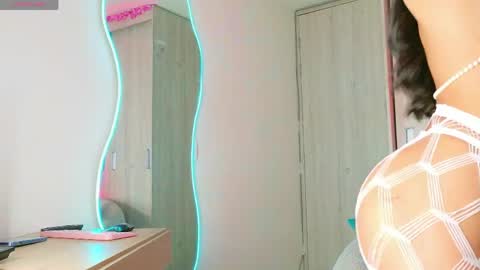 Snapshot of bunnyvalee chatting on 03/26/26, 09:37 Valeria online show from 03/26/26, 09:37